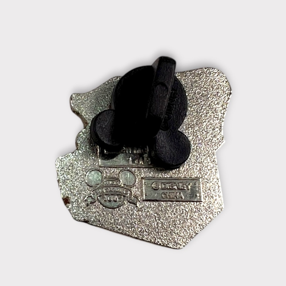 5 Disney Pin Lot Pirates of the Caribbean 2007 Hidden Mickey Pin Trading Skull - Picture 3 of 16